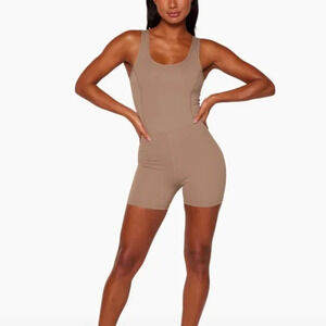 Set Active Nude One Piece One Piece Shorts M Athletic Logo Stretch Sleeveless